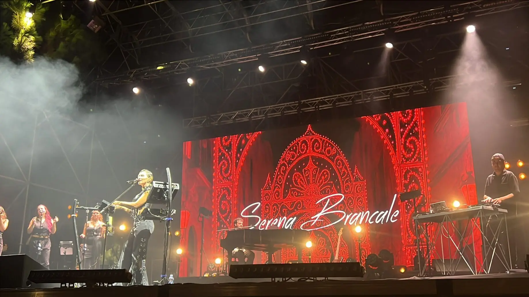 Il gran finale del Reggio Live Fest: in trentamila sul Lungomare per Serena Brancale… e i fuochi - FOTOGALLERY