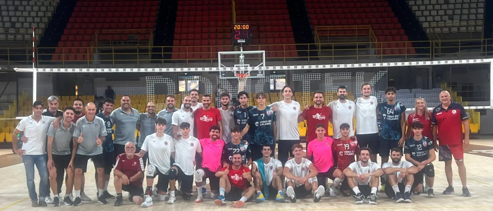 La Domotek Volley riparte dal PalaCalafiore: entusiasmo, esperimenti e nuove certezze nel primo test stagionale