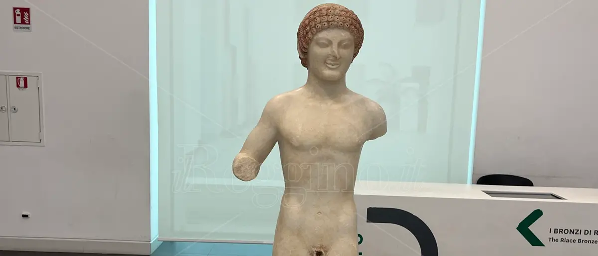 Al Museo il Kouros di Reggio, l’archeologa D’Onofrio: «Il tipico maschio nella scultura greca per noi potrebbe essere il Dio Apollo» - VIDEO