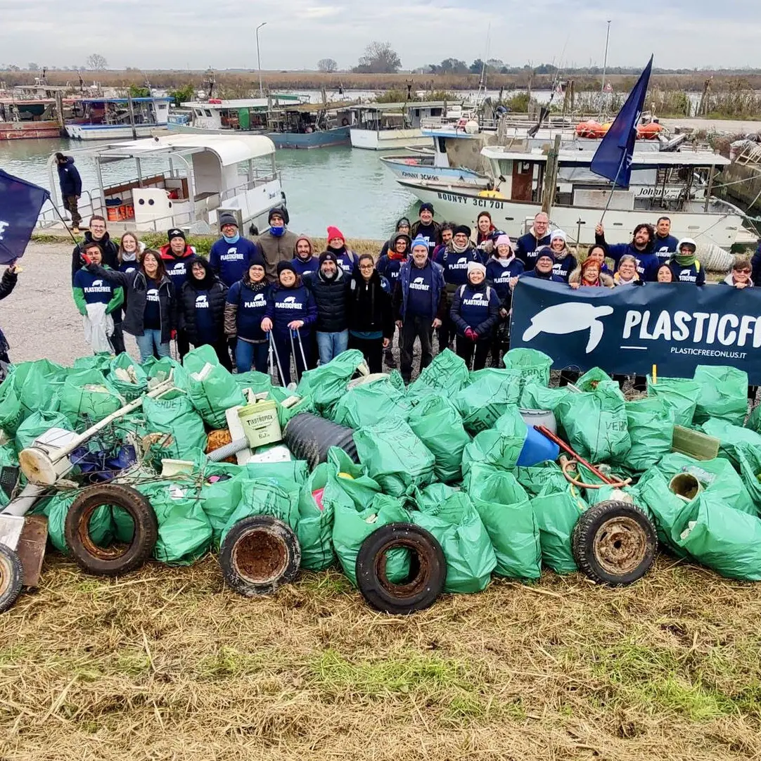 La Calabria scende in campo con Plastic Free: 15 appuntamenti per il “Sea & Rivers”