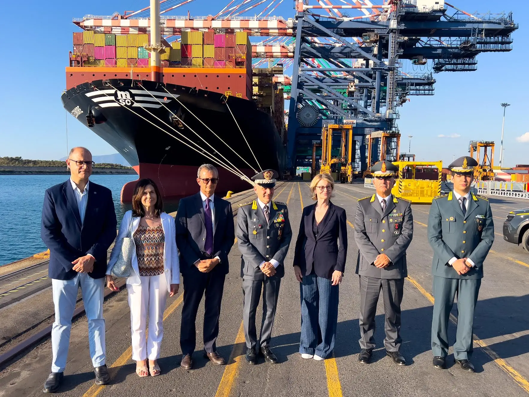 Gioia Tauro, al Porto la visita del sottosegretario Savino