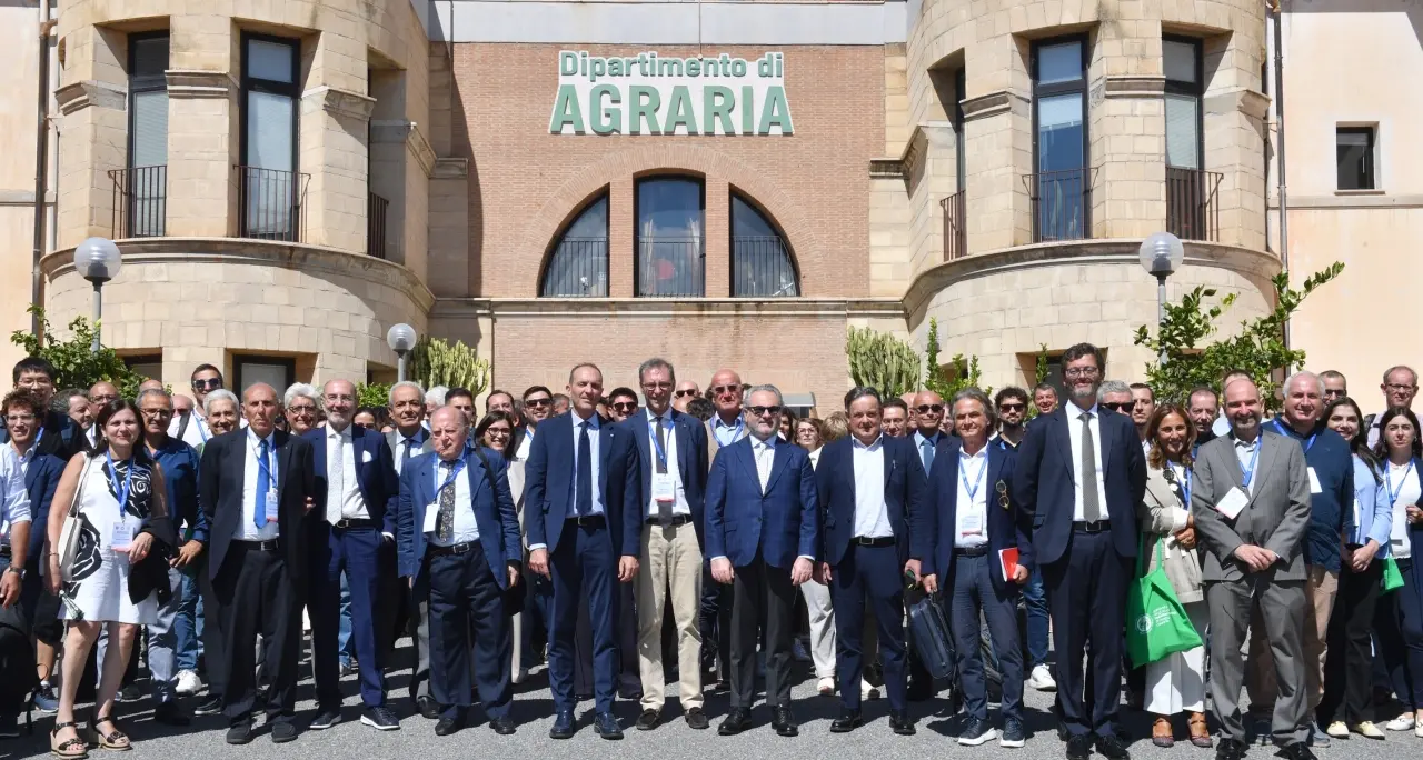 Conferenza internazionale Ingegneria Agraria, chiusa la tre giorni di studi a Reggio: Zimbalatti assume la presidenza