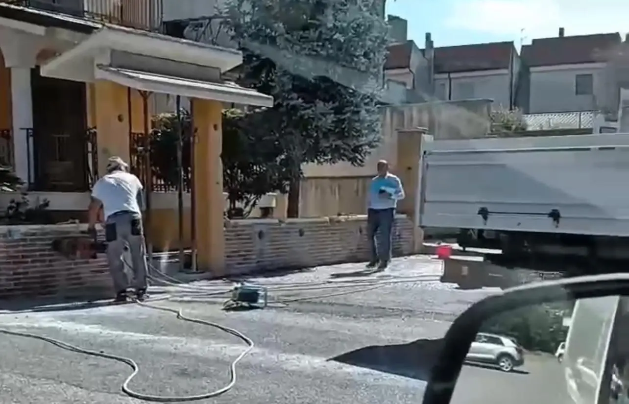 Cittanova, il sindaco Antico perde le staffe e aggredisce Nino Cento