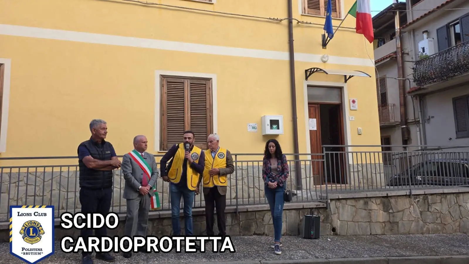 Il Lions Club Polistena installa defibrillatori pubblici H24 a Candidoni, Scido e Terranova Sappo Minulio