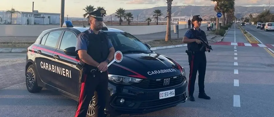 San Ferdinando, Carabinieri arrestano un uomo per tentato sequestro di minore e maltrattamenti