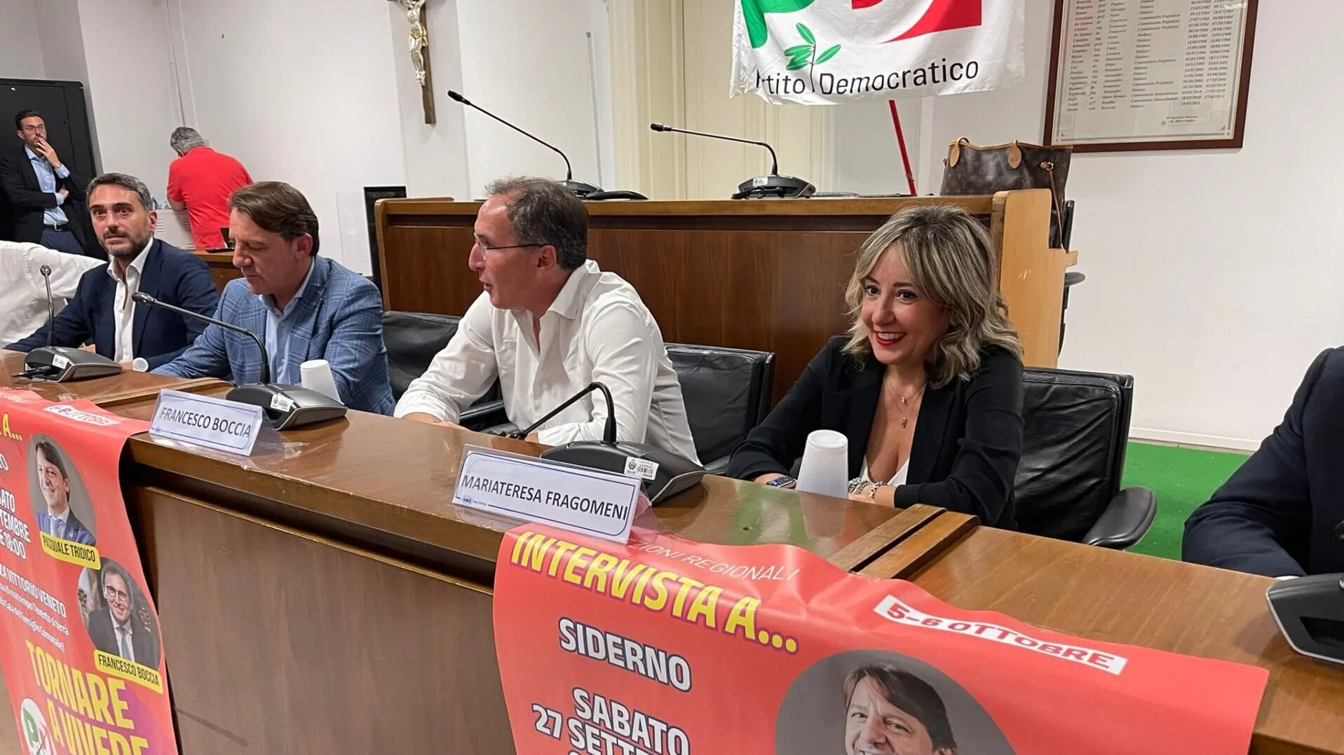 Regionali, Boccia a Siderno: «Occhiuto promette 500 euro? È un insulto alla Calabria»