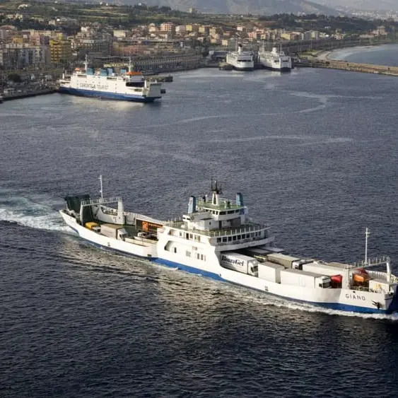 Castorina: «Spostamento del porto a sud di Villa è risposta importante sul questione ambientale e turistica»
