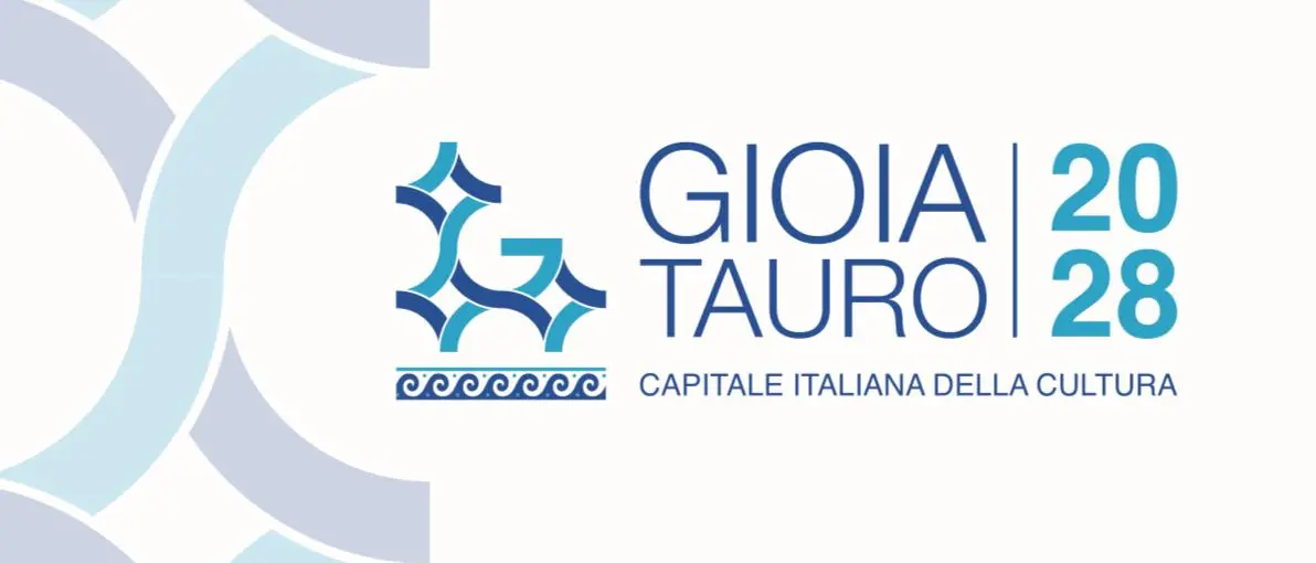 Gioia Tauro presenta il logo ufficiale della candidatura a Capitale Italiana della Cultura 2028