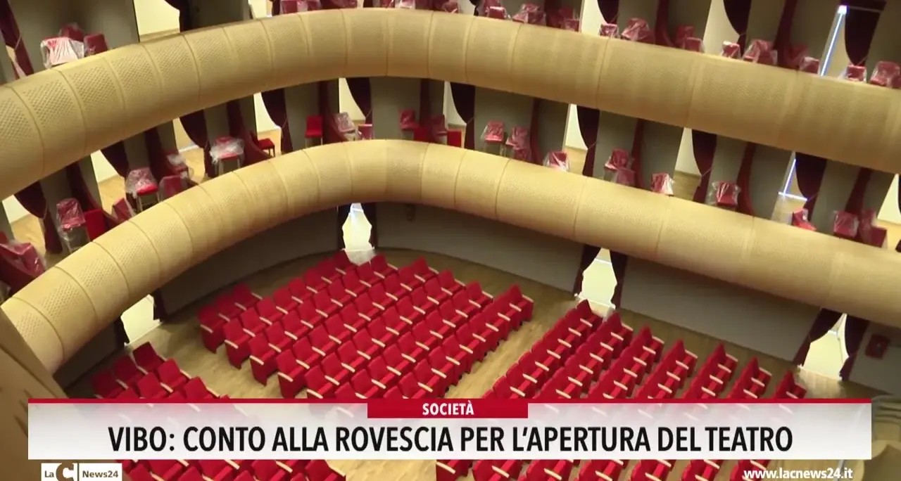 Vibo, conto alla rovescia per l'apertura del teatro