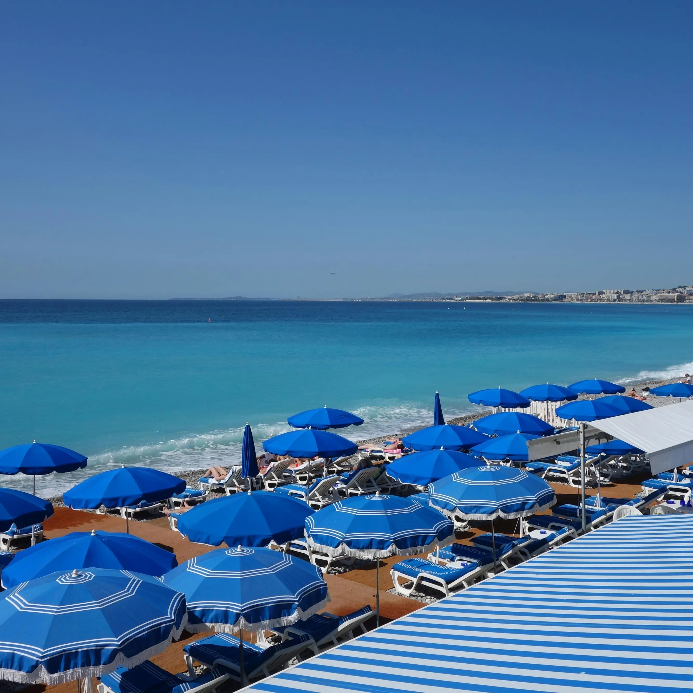 Balneari,\u00A0Salvini promette indennizzi e nuove regole sulle concessioni:\u00A0la Calabria tra le regioni in crescita\n