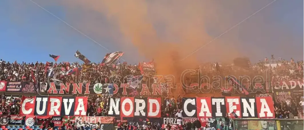 La Curva Nord:\u00A0«Ribadiamo la nostra protesta e non entriamo. Cosenza merita rispetto»\n