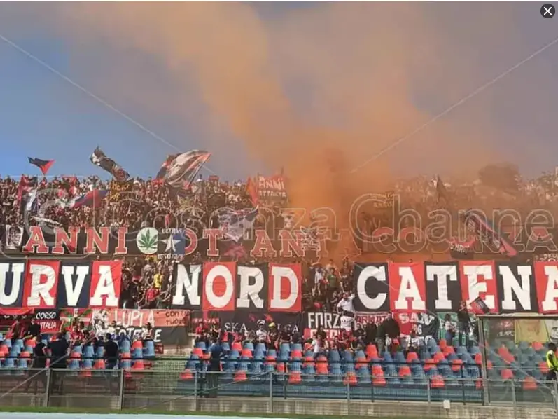 La Curva Nord: «Ribadiamo la nostra protesta e non entriamo. Cosenza merita rispetto»
