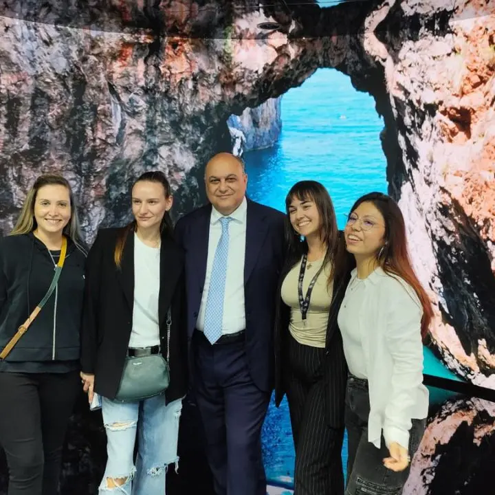 «Flussi turistici in crescita di quasi il 10%»: alla Travel Experience di Rimini la Calabria mostra i muscoli\n
