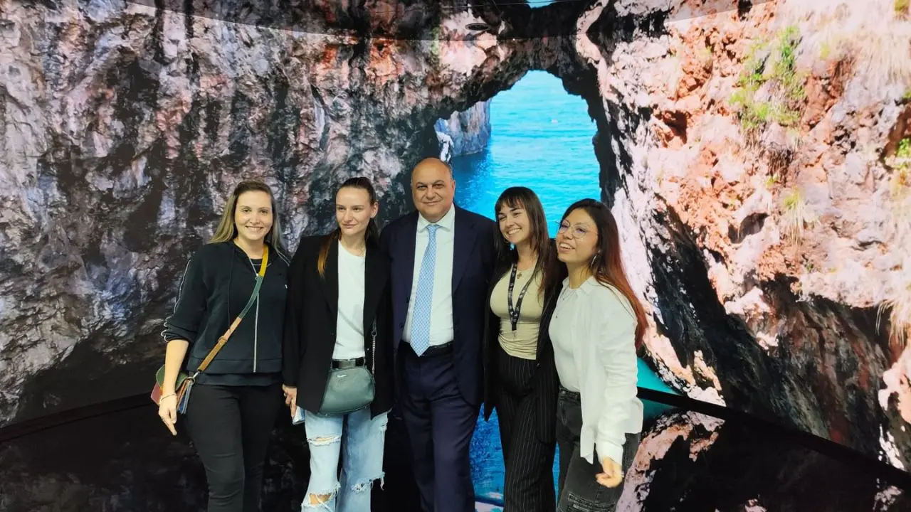 «Flussi turistici in crescita di quasi il 10%»: alla Travel Experience di Rimini la Calabria mostra i muscoli\n
