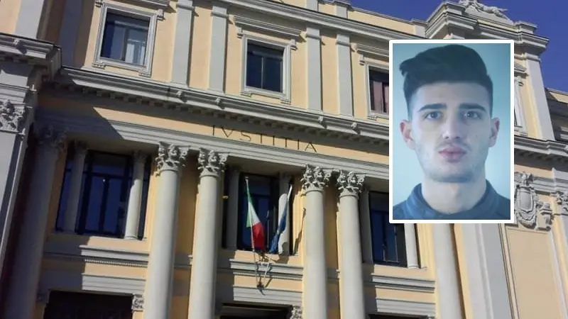 <p>La Corte d&#39;Appello di Catanzaro e nel riquadro Loris Palmisano</p>\\n