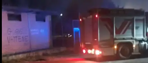 Rende,\u00A0incendio negli spogliatoi dei campetti: a fuoco “i beni comuni”\u00A0di Villaggio Europa