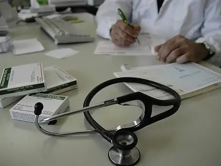 Sanità, Italia divisa tra chi può pagare e chi rinuncia alle cure: «Senza un’inversione di rotta il Servizio sanitario nazionale destinato al collasso»