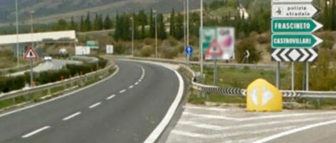 Incidente prima di Castrovillari, autostrada chiusa fino allo svincolo e riaperta alle 9.30