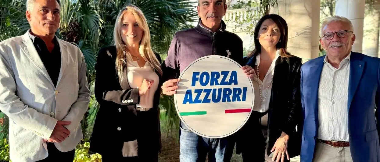 Regionali, Forza Azzurri chiude la campagna elettorale con il presidente Roberto Occhiuto