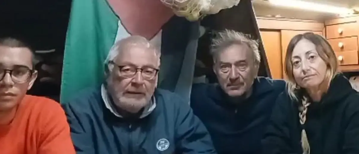 Freedom Flotilla, l'imbarcazione con i reggini Primerano e Liotta si ferma: «Non possiamo proseguire ma il nostro impegno resta»