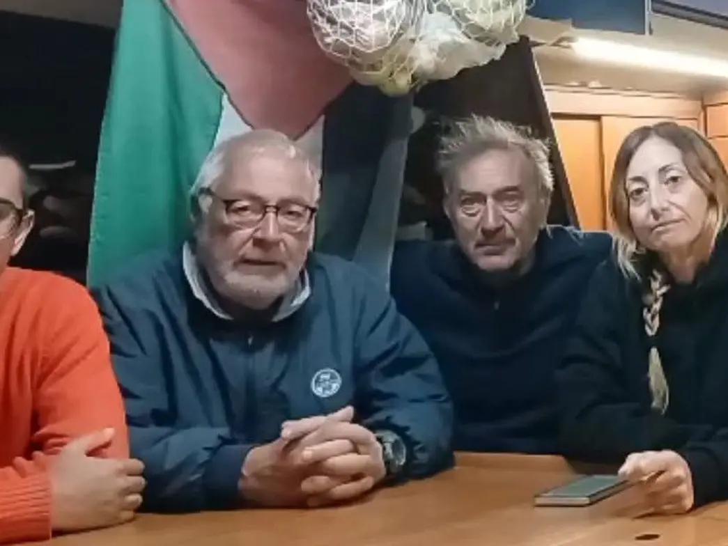 Freedom Flotilla, l'imbarcazione con i reggini Primerano e Liotta si ferma: «Non possiamo proseguire ma il nostro impegno resta»
