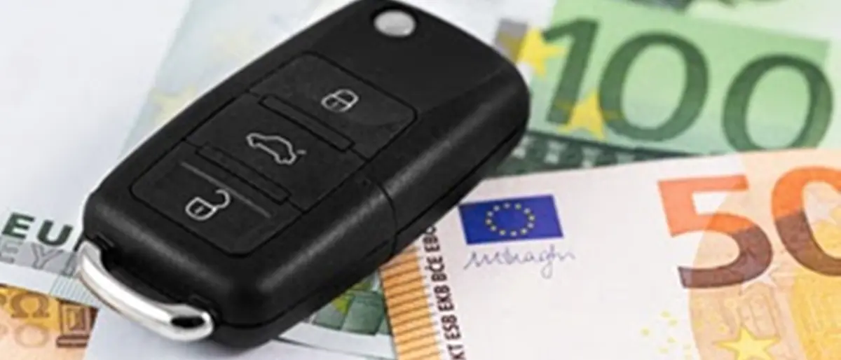 RC auto, a Reggio Calabria premio medio 702 euro (+5,2%)