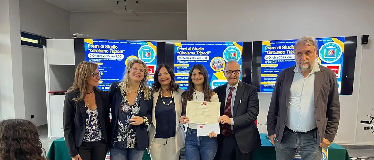 Reggio, premio \"Girolamo Tripodi\" alla studentessa Noemi Mangano dell'istituto Radice Alighieri di Catona