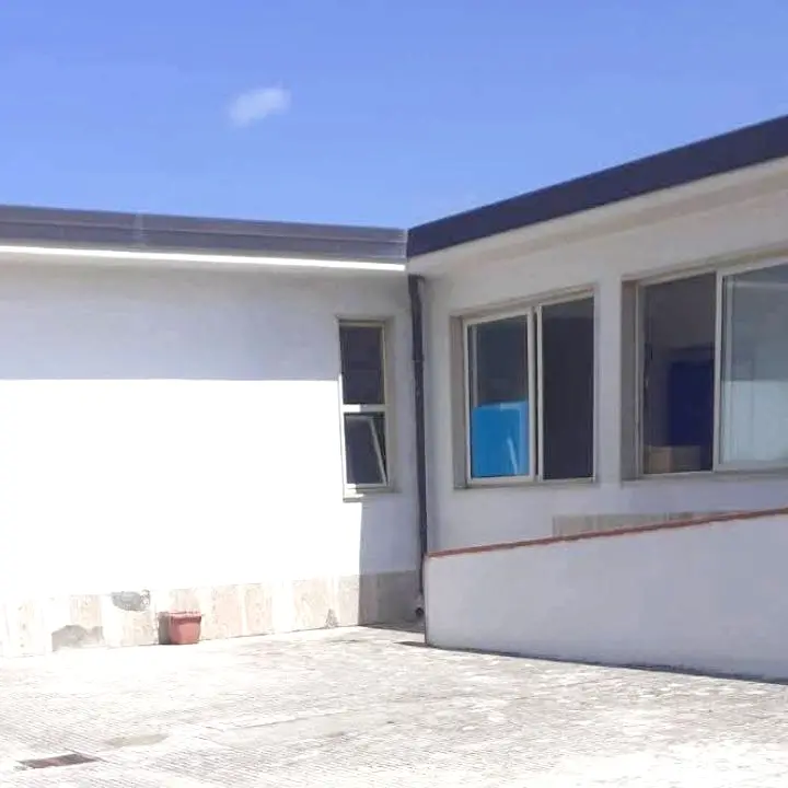 Gioia Tauro, atto vandalico contro la scuola Collodi: rubate scorte di succhi di frutta