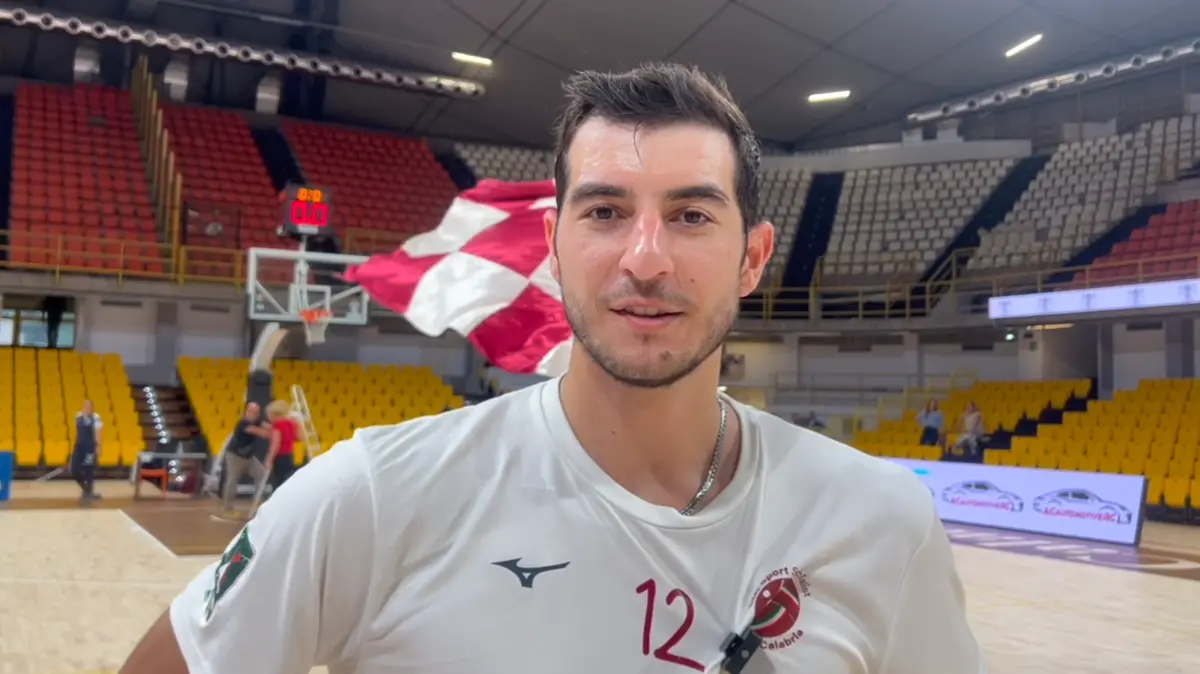 Domotek volley Reggio, il giovane centrale Ciaramita: «Non vedo l'ora di vedere il palaCalafiore pieno»
