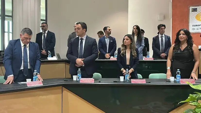 Rende, i consiglieri di minoranza: «Regionali dimostrano che il Comune è retto da un’accozzaglia»\n