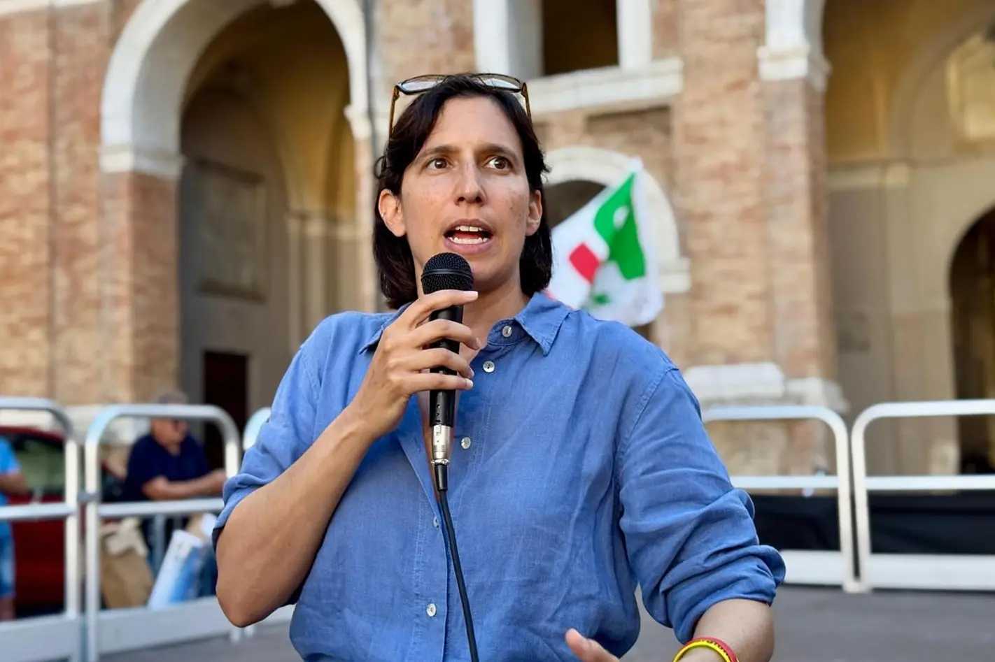 Nel Pd è finita la tregua: Schlein tira dritto dopo le sconfitte, i riformisti si ribellano alla linea “sinistrata”\n