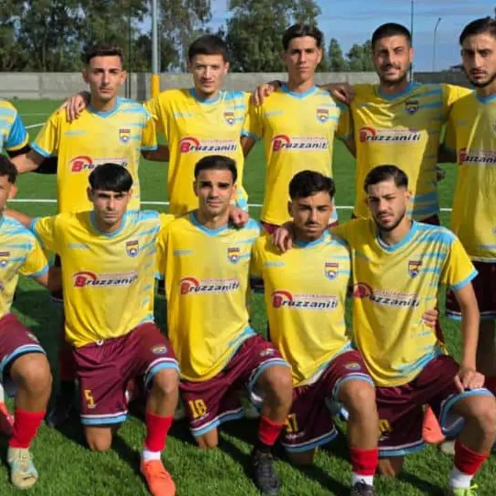 Dilettanti, piove sul bagnato in casa Afric.\u00A0Angiò furioso:\u00A0«Vittima di una dichiarazione non veritiera dell’arbitro»\n