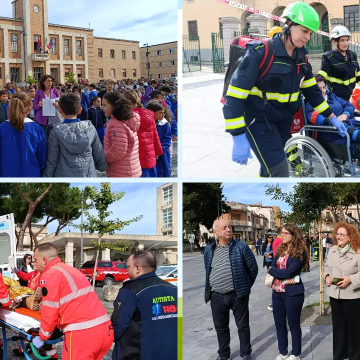 Vibo, terremoto\u00A0di magnitudo 5.4 a scuola ma è solo un’esercitazione: più di 600 studenti coinvolti nella maxi prova della Protezione civile