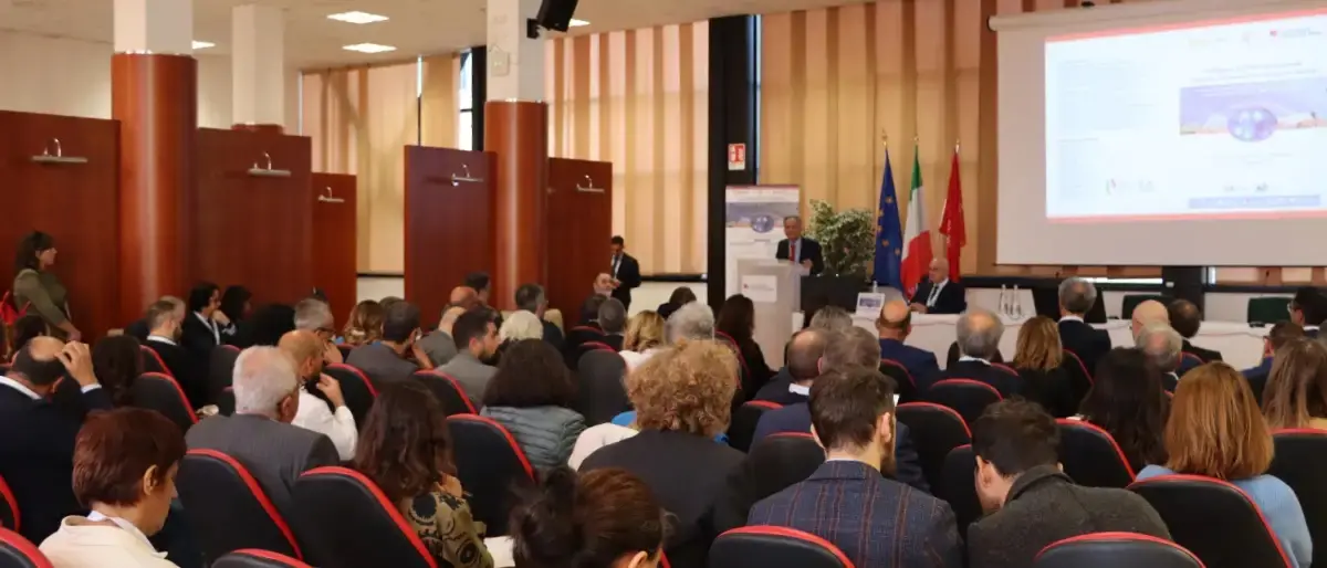 Intelligenza artificiale e formazione, la ministra\u00A0Bernini all’Unical: «Il Governo punta al ritorno dei talenti»\n