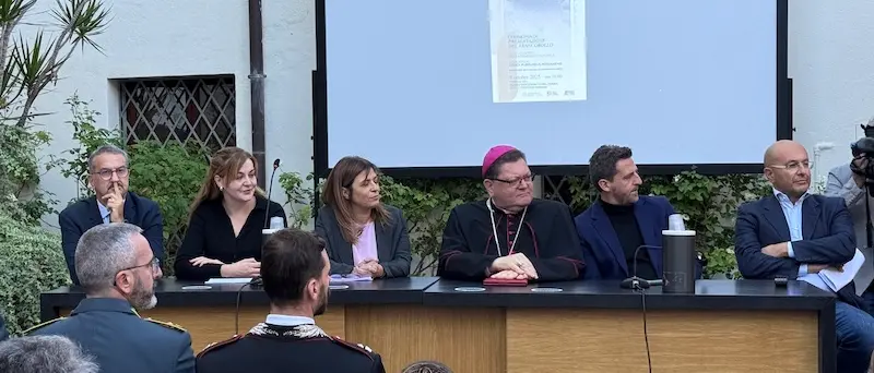 Un francobollo per il Codex Purpureus: Rossano celebra i dieci anni del riconoscimento Unesco\n