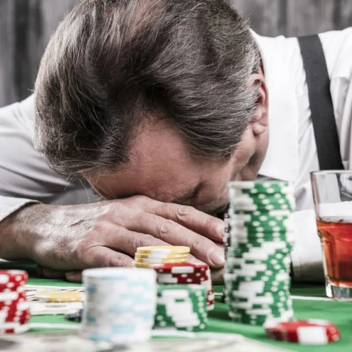 Allarme ludopatia nel Cosentino: nei comuni più colpiti si spendono fino a 9mila euro a testa