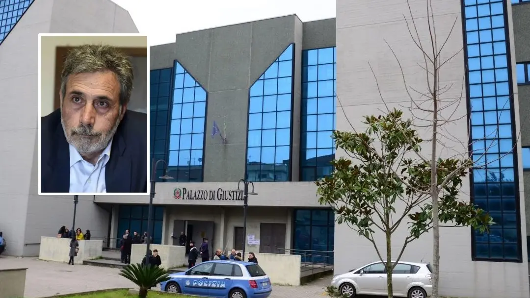 <p>Il nuovo Tribunale di Vibo e nel riquadro Cesare Pasqua</p>\\n