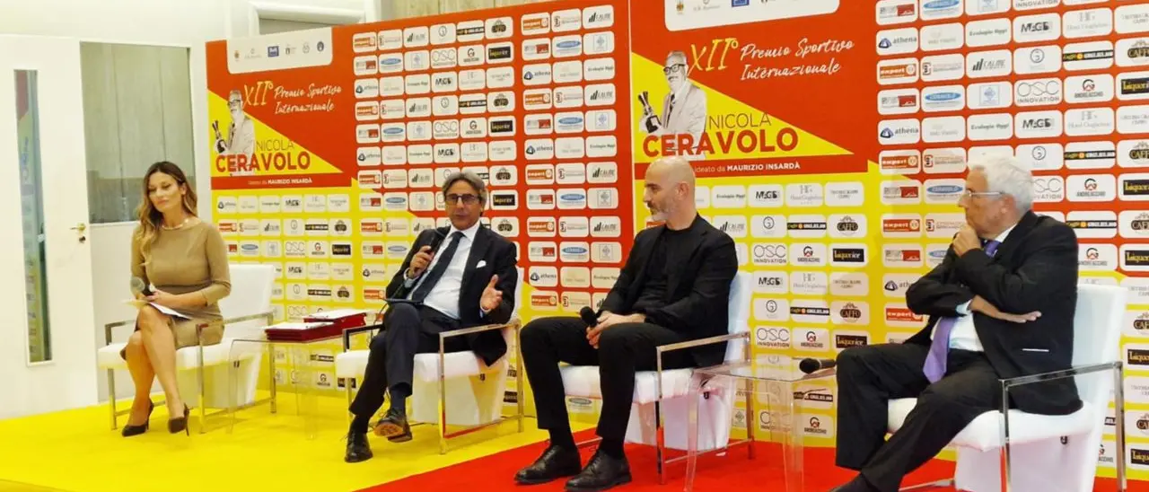 Al Premio Ceravolo a Catanzaro momenti di grande calcio. Insardà: «Bisogna sempre credere in quello che si fa»\n