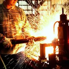 L’industria italiana frena ad agosto: calo della produzione sotto la pressione dei\u00A0dazi e della domanda estera debole\n