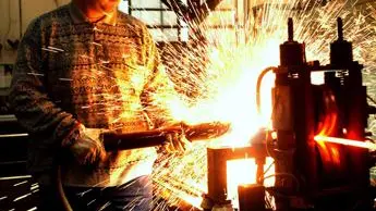L’industria italiana frena ad agosto: calo della produzione sotto la pressione dei\u00A0dazi e della domanda estera debole\n