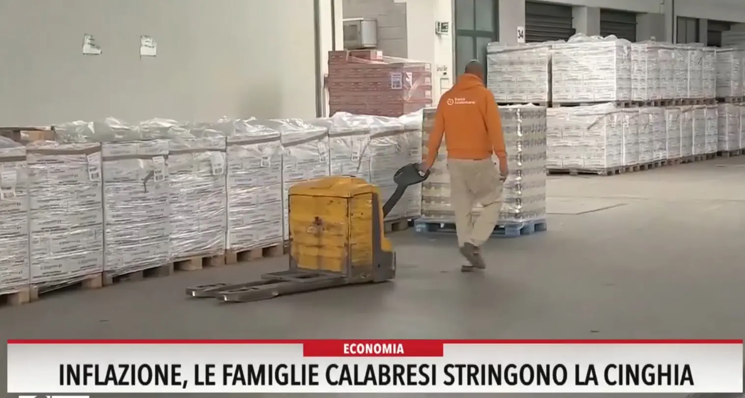 Inflazione, le famiglie calabresi stringono la cinghia