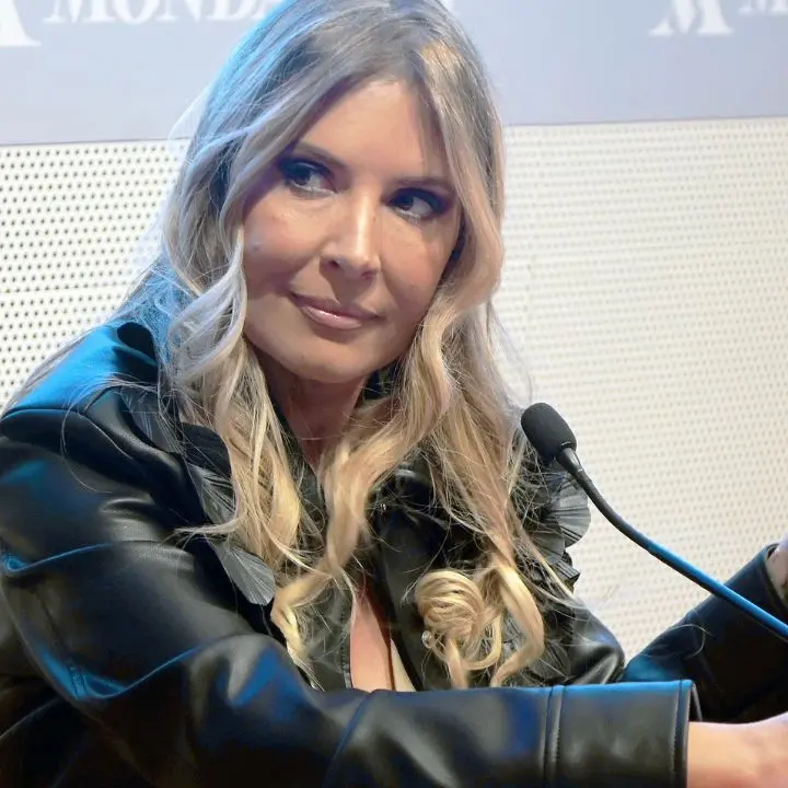 Selvaggia Lucarelli, la più ricca di tutti: con “Vale Tutto” guadagna più di Mentana e Vespa (e fa rosicare mezza Italia)\n