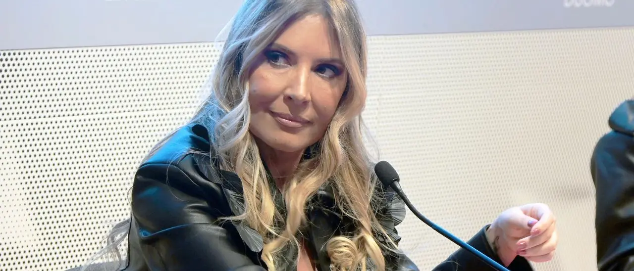 Selvaggia Lucarelli, la più ricca di tutti: con “Vale Tutto” guadagna più di Mentana e Vespa (e fa rosicare mezza Italia)\n