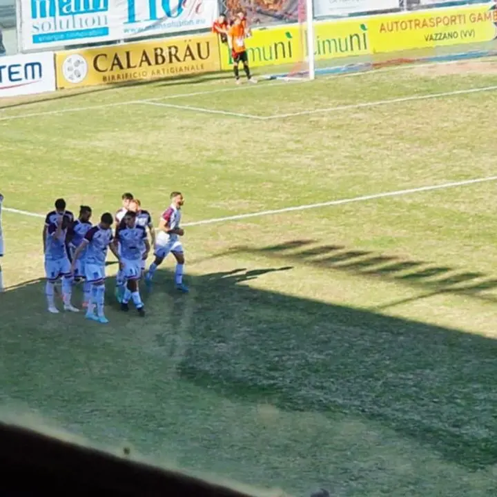 Serie D, una Vibonese che piace sempre di più: Milazzo battuto 3-1. Rossoblù che si affacciano ai piani alti della classifica\n