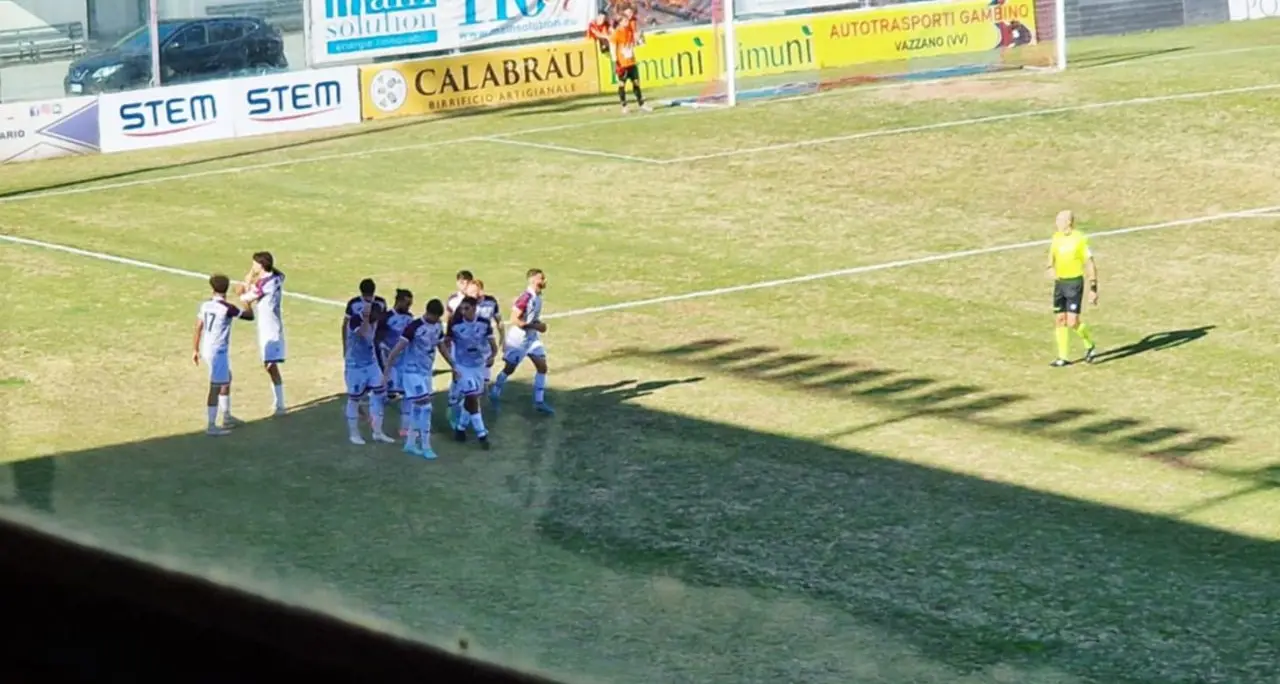 Serie D, una Vibonese che piace sempre di più: Milazzo battuto 3-1. Rossoblù che si affacciano ai piani alti della classifica\n