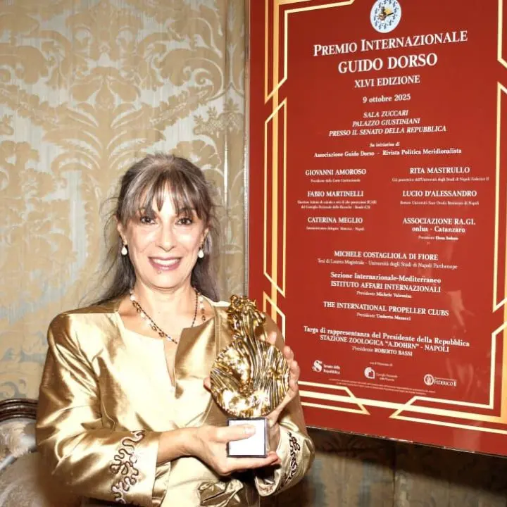 Elena Sodano riceve al Senato il Premio Internazionale Guido Dorso - Ambasciatrice del Mezzogiorno 2025\n