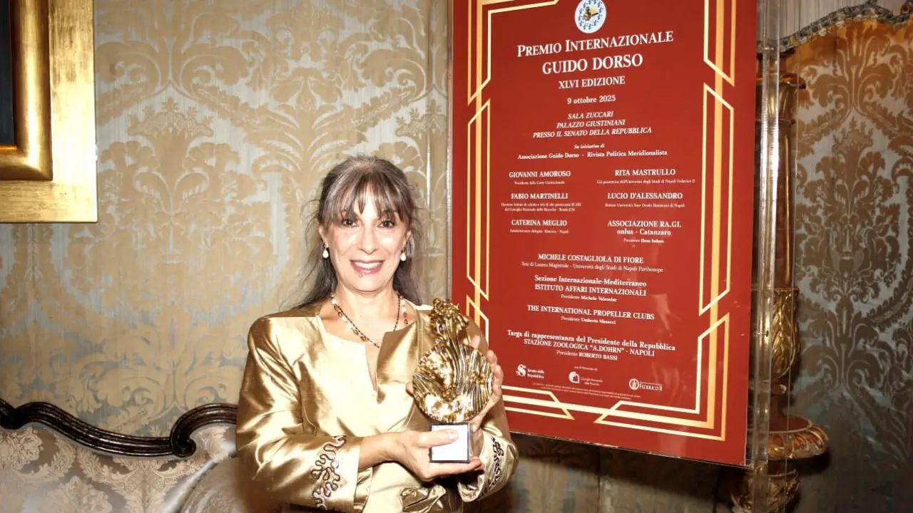 Elena Sodano riceve al Senato il Premio Internazionale Guido Dorso - Ambasciatrice del Mezzogiorno 2025\n