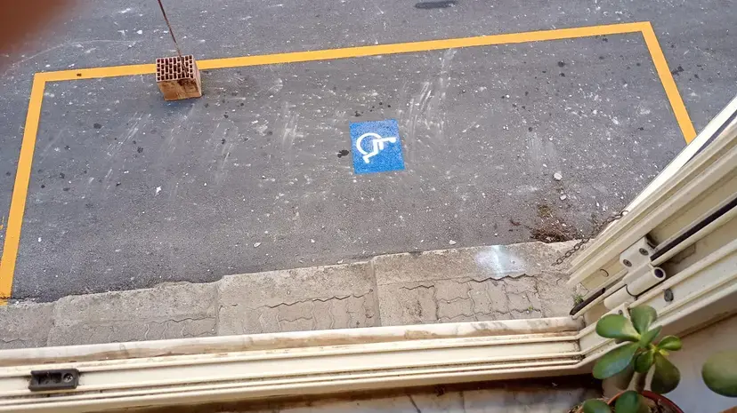 Tropea, disabile ottiene l’area di sosta ma si scopre che non avrebbe\u00A0dovuto pagare: «Attendo la restituzione»\n