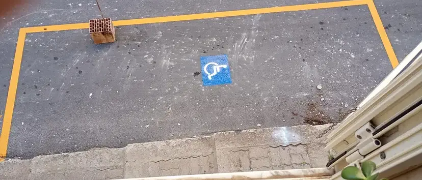 Tropea, disabile ottiene l’area di sosta ma si scopre che non avrebbe\u00A0dovuto pagare: «Attendo la restituzione»\n