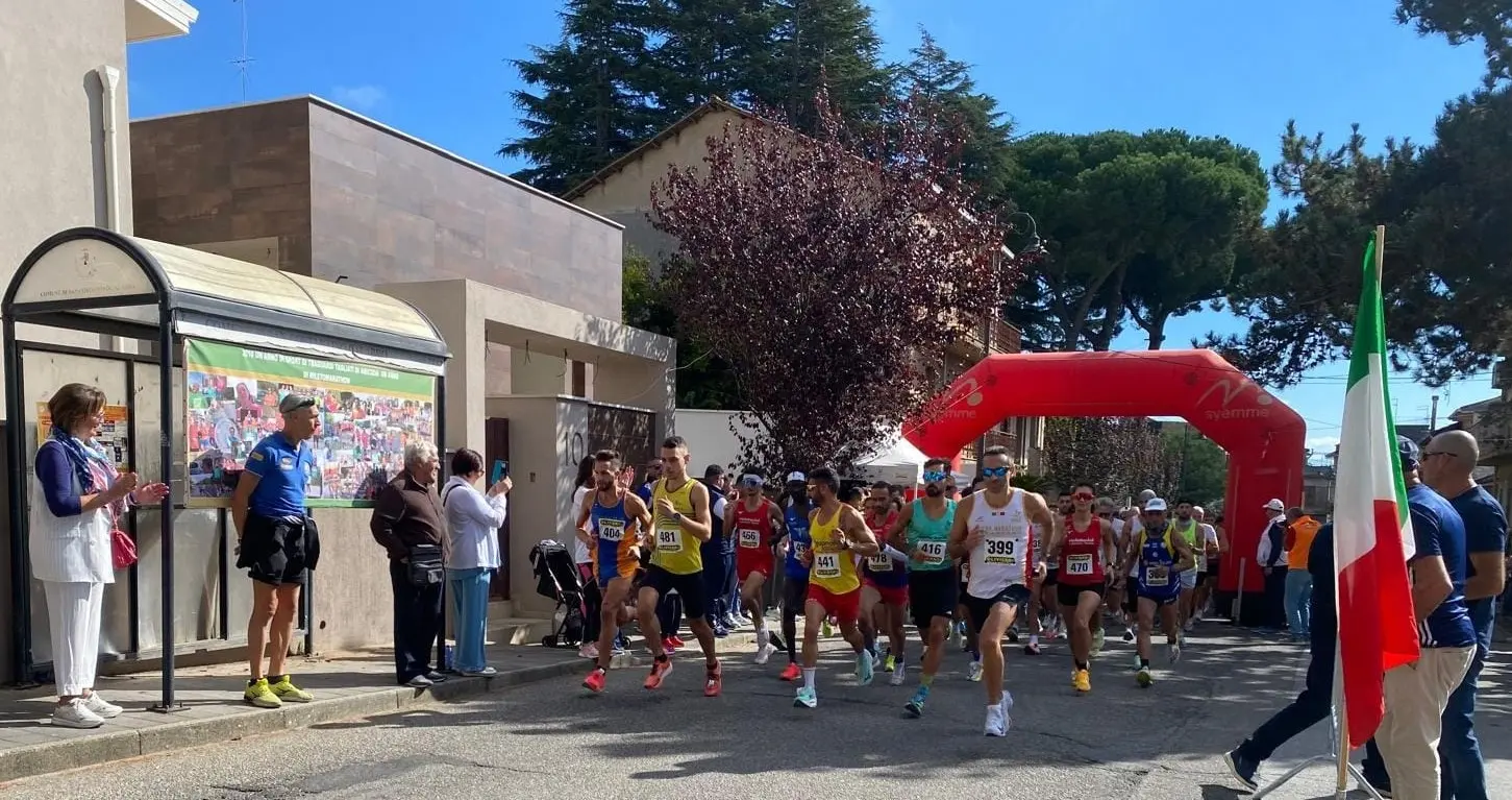 Corsa su strada: a San Costantino Calabro oltre 250 atleti\u00A0e tante emozioni per il primo memorial “Lisa Grasso”\u00A0\n